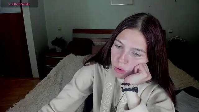 Snapshot of MaryRapunzel chatting on 5, 5, 2026 MaryRapunzel online show from 5, 5, 2026