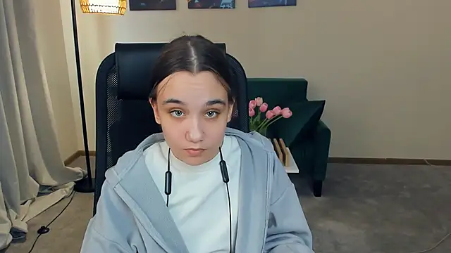 MarianHenaire online show from 22, 4, 2026