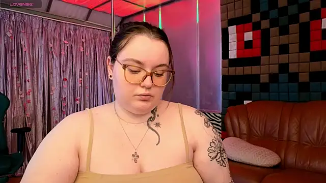 Snapshot of CatherineClaire chatting on 26, 5, 2026 CatherineClaire online show from 26, 5, 2026