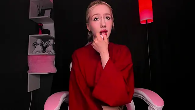 Lyra Viel online show from 29, 5, 2026