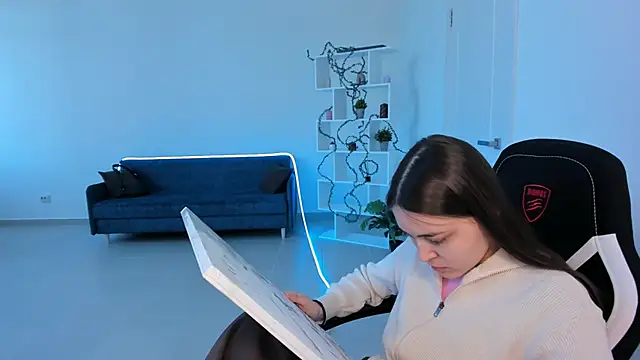 ChanaEbersol online show from 22, 4, 2026