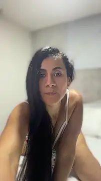 Laia Hills online show from 25, 6, 2026