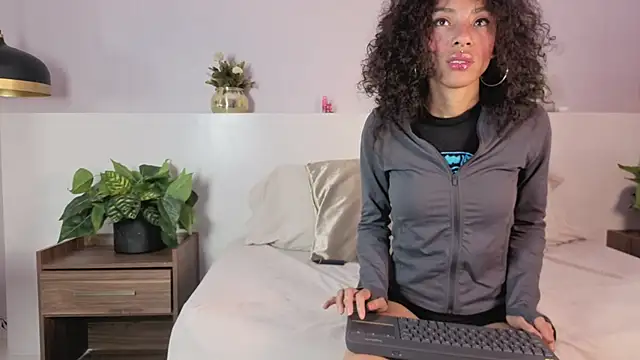lily obsession online show from 3, 6, 2026