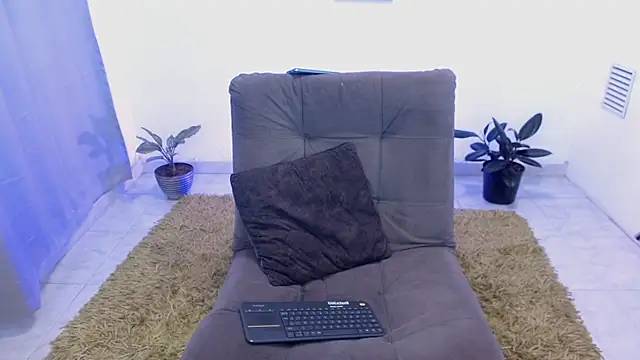 Snapshot of zoriel_bigcock chatting on 24, 5, 2026 zoriel bigcock online show from 24, 5, 2026