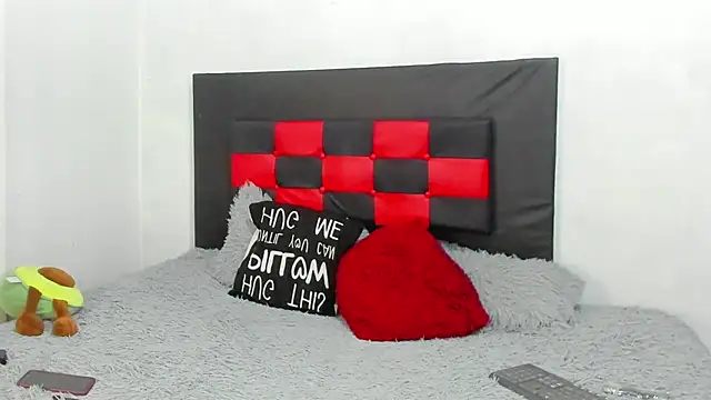 camila valenciia  online show from 21, 4, 2026