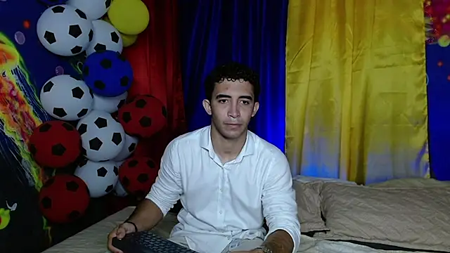 caius bigcock1 online show from 30, 6, 2026