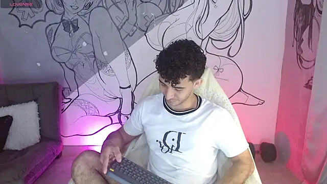 Snapshot of caius_bigcock1 chatting on 25, 4, 2026 caius bigcock1 online show from 25, 4, 2026