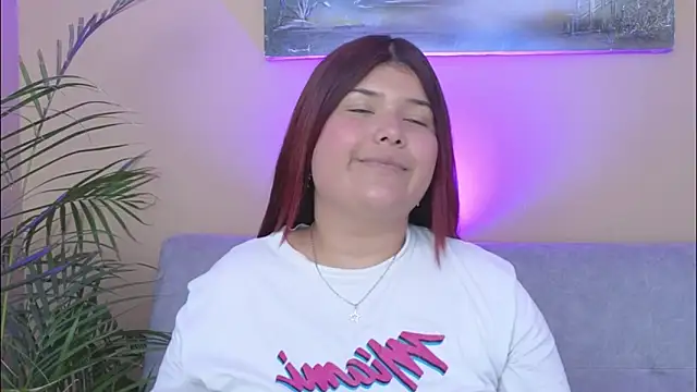Snapshot of velvetchubby chatting on 27, 5, 2026 velvetchubby online show from 27, 5, 2026