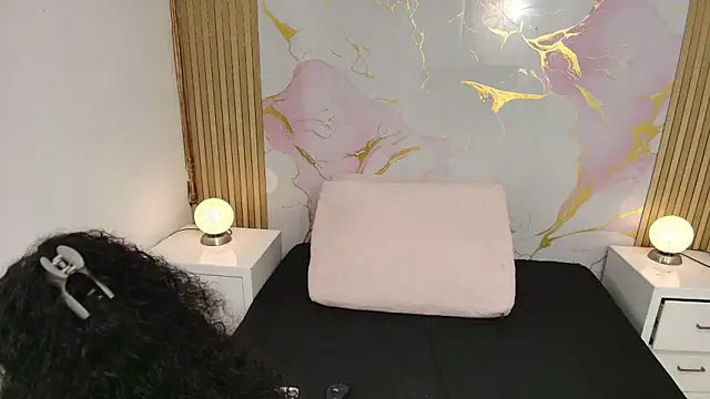 Snapshot of PaulineKosh chatting on 15, 6, 2026 PaulineKosh online show from 15, 6, 2026