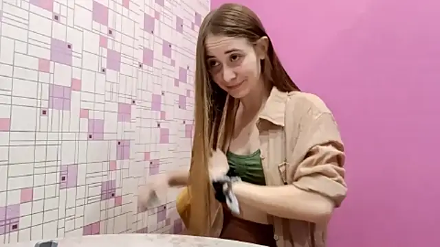 AvanMonroe online show from 21, 4, 2026