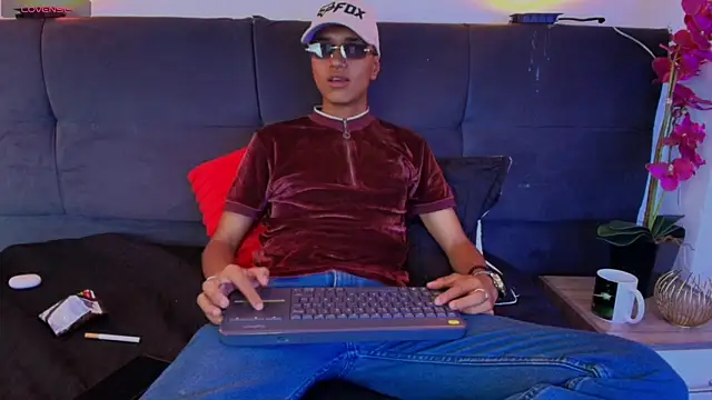 Alan Colthon online show from 21, 5, 2026