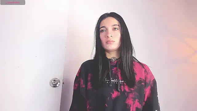 Snapshot of MilaWhitte chatting on 17, 7, 2026 MilaWhitte online show from 17, 7, 2026