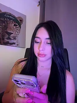 IsabellaNoir  online show from 13, 5, 2026