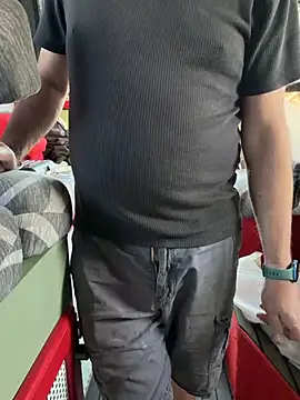 dadbod21 online show from 7, 5, 2026