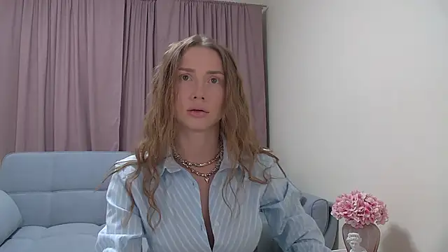 LoraVey online show from 29, 5, 2026