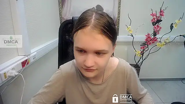  donnaSia  online show from 12, 7, 2026