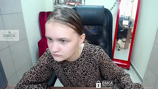  donnaSia  online show from 1, 6, 2026