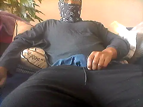 Snapshot of LunjeSA chatting on 15, 6, 2026 LunjeSA online show from 15, 6, 2026