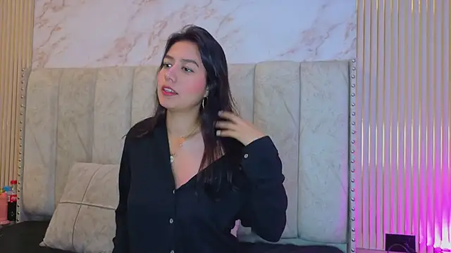 Snapshot of Alahia_Bloom chatting on 23, 7, 2026 Alahia Bloom online show from 23, 7, 2026