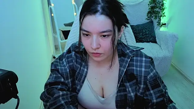 MomoRins online show from 28, 4, 2026