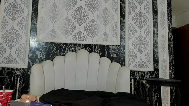 Agata Jade online show from 26, 5, 2026