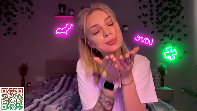 Snapshot of CandyRass chatting on 10, 5, 2026 CandyRass online show from 10, 5, 2026
