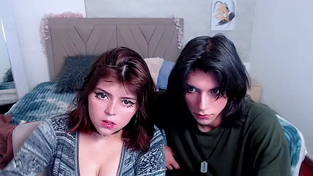 Snapshot of raven_n_matt chatting on 8, 5, 2026 raven n matt online show from 8, 5, 2026