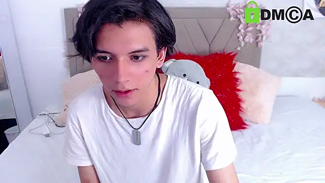 Snapshot of raven_n_matt chatting on 30, 5, 2026 raven n matt online show from 30, 5, 2026