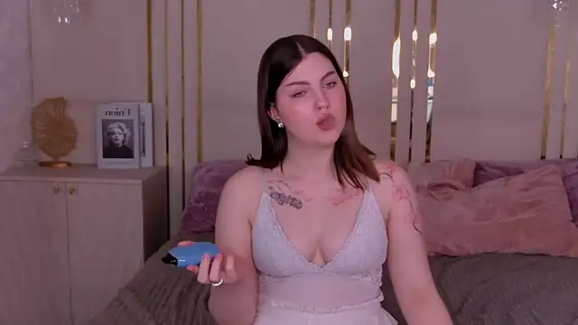 IvySimmons online show from 30, 5, 2026