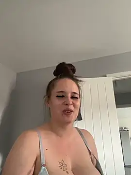 Poppylooloo online show from 21, 6, 2026