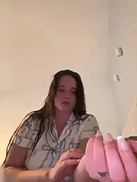 Snapshot of Poppylooloo chatting on 26, 5, 2026 Poppylooloo online show from 26, 5, 2026