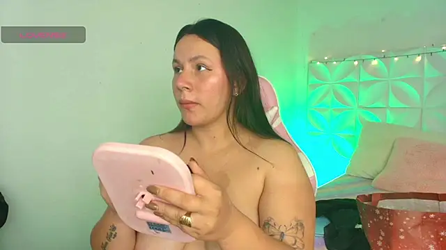 Snapshot of Ivonny_Goldie chatting on 7, 6, 2026 Ivonny Goldie online show from 7, 6, 2026