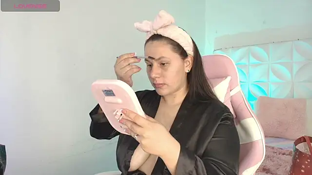 Snapshot of Ivonny_Goldie chatting on 26, 6, 2026 Ivonny Goldie online show from 26, 6, 2026