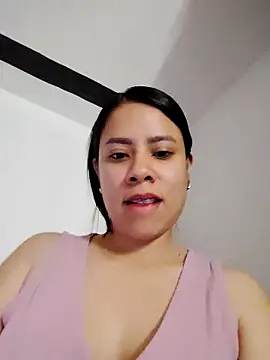 Nicol Alvarez1 online show from 7, 5, 2026