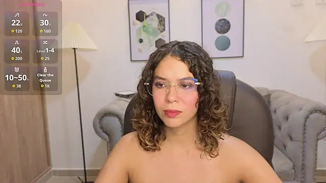 Snapshot of sienna_luxor chatting on 10, 7, 2026 sienna luxor online show from 10, 7, 2026
