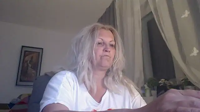 Divineblond online show from 8, 5, 2026
