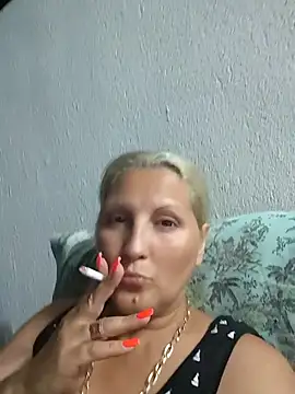 Snapshot of Divineblond chatting on 14, 7, 2026 Divineblond online show from 14, 7, 2026