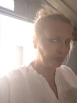 Divineblond online show from 24, 5, 2026