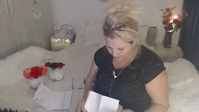 Divineblond online show from 9, 2, 2026