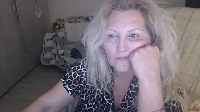 Divineblond online show from 6, 3, 2026