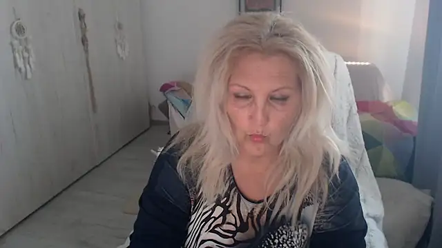Divineblond online show from 14, 5, 2026