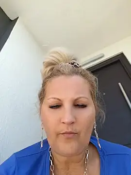 Divineblond online show from 15, 5, 2026