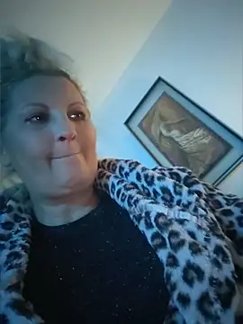 Divineblond online show from 19, 5, 2026
