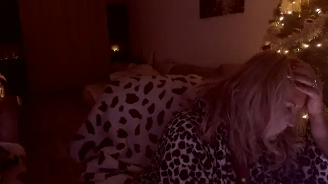 Divineblond online show from 5, 1, 2026