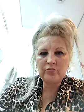 Divineblond online show from 24, 10, 2025