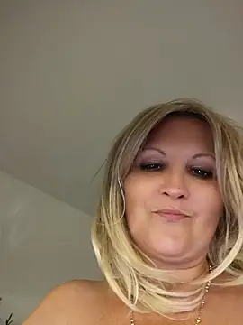 Divineblond online show from 1, 6, 2026