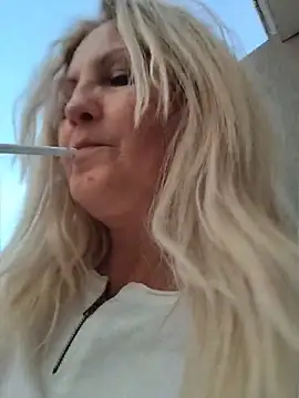 Divineblond online show from 4, 5, 2026