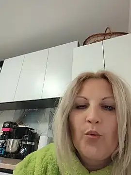 Divineblond online show from 5, 5, 2026