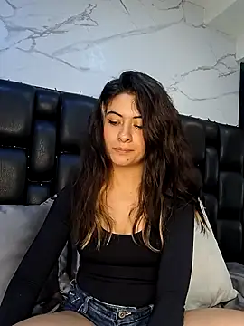 AshleyyHall online show from 22, 7, 2026