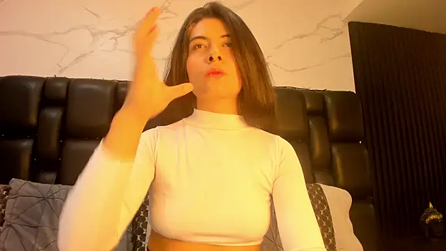 Snapshot of AshleyyHall chatting on 7, 5, 2026 AshleyyHall online show from 7, 5, 2026